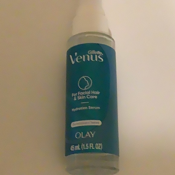 Gillette Venus Cleansing Primer & Hydration Serum for Facial Hair & Skin Care - Picture 10 of 11
